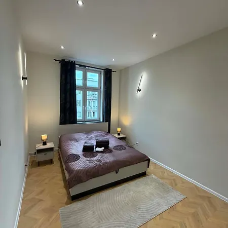Apartment Grunwaldzka 9 *